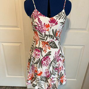 Old Navy White Floral Dress